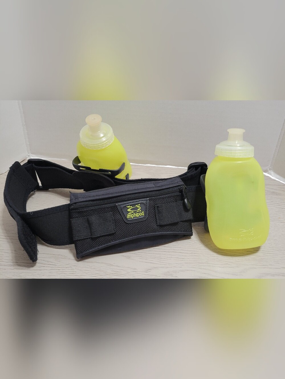 Amphipod Hydration Running Belt with Clips 4 oz Water Bottles Black Yellow